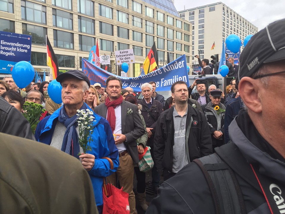 12208358_10207925481716208_2152334248601112008_n